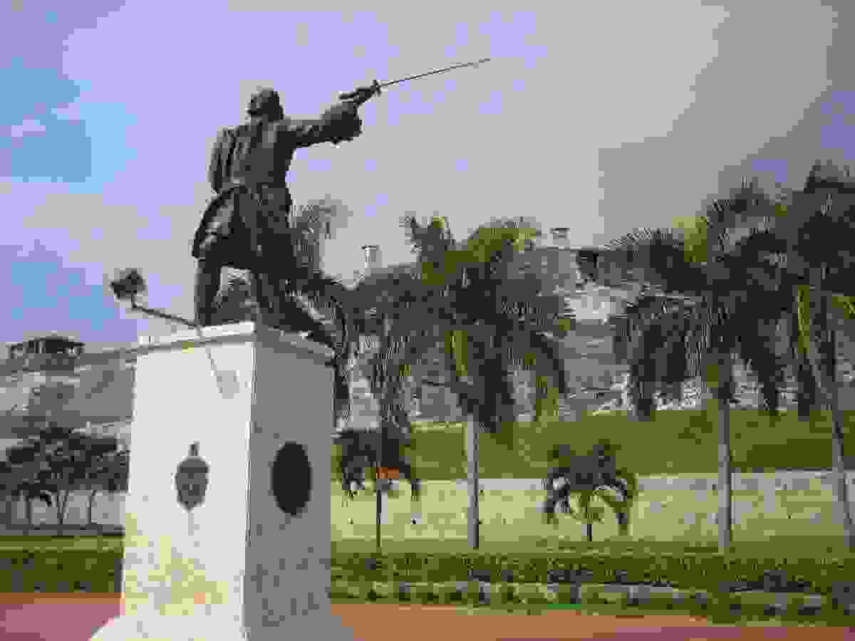 Statue of Don Blas de Lezo, Cartagena, Colombia