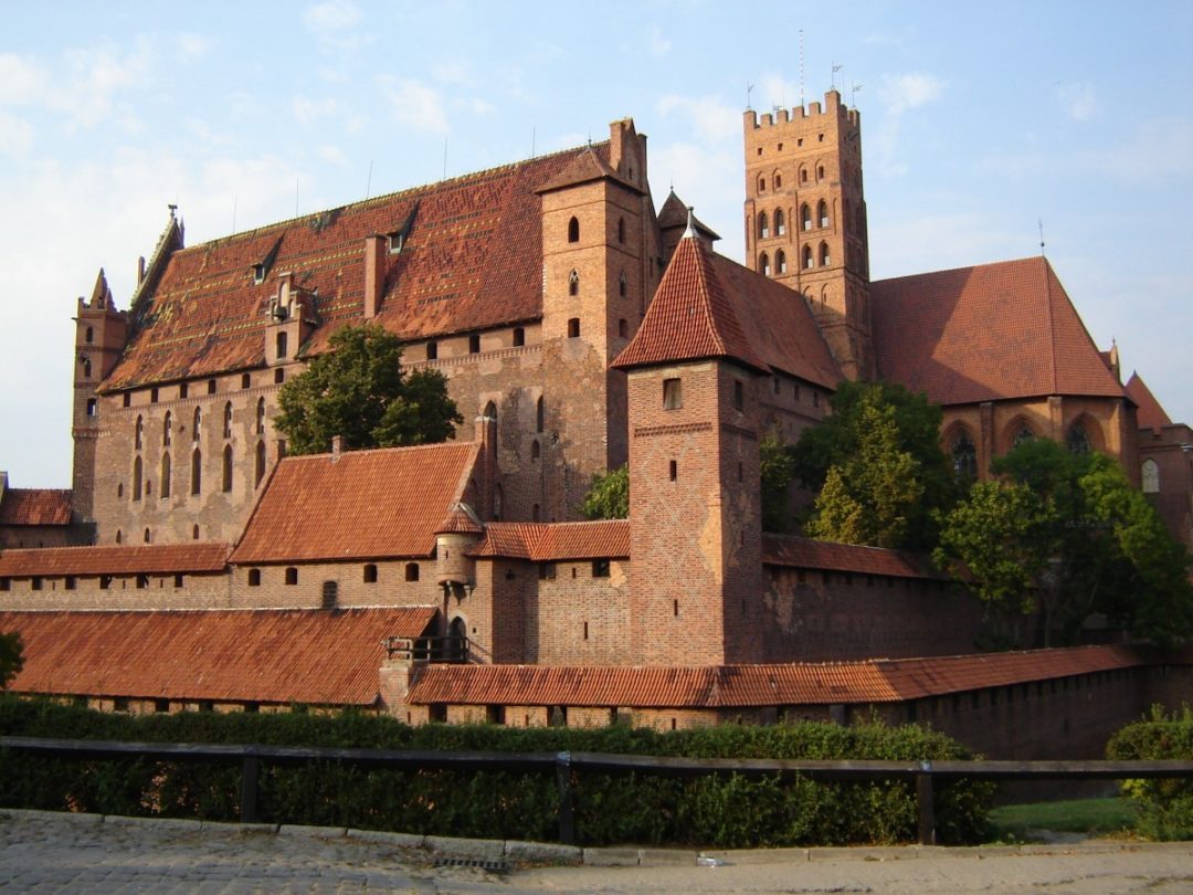 Malbork Castle The Biggest Brick Fortress In The World Snarky Nomad