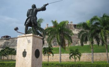 Statue of Don Blas de Lezo, Cartagena, Colombia