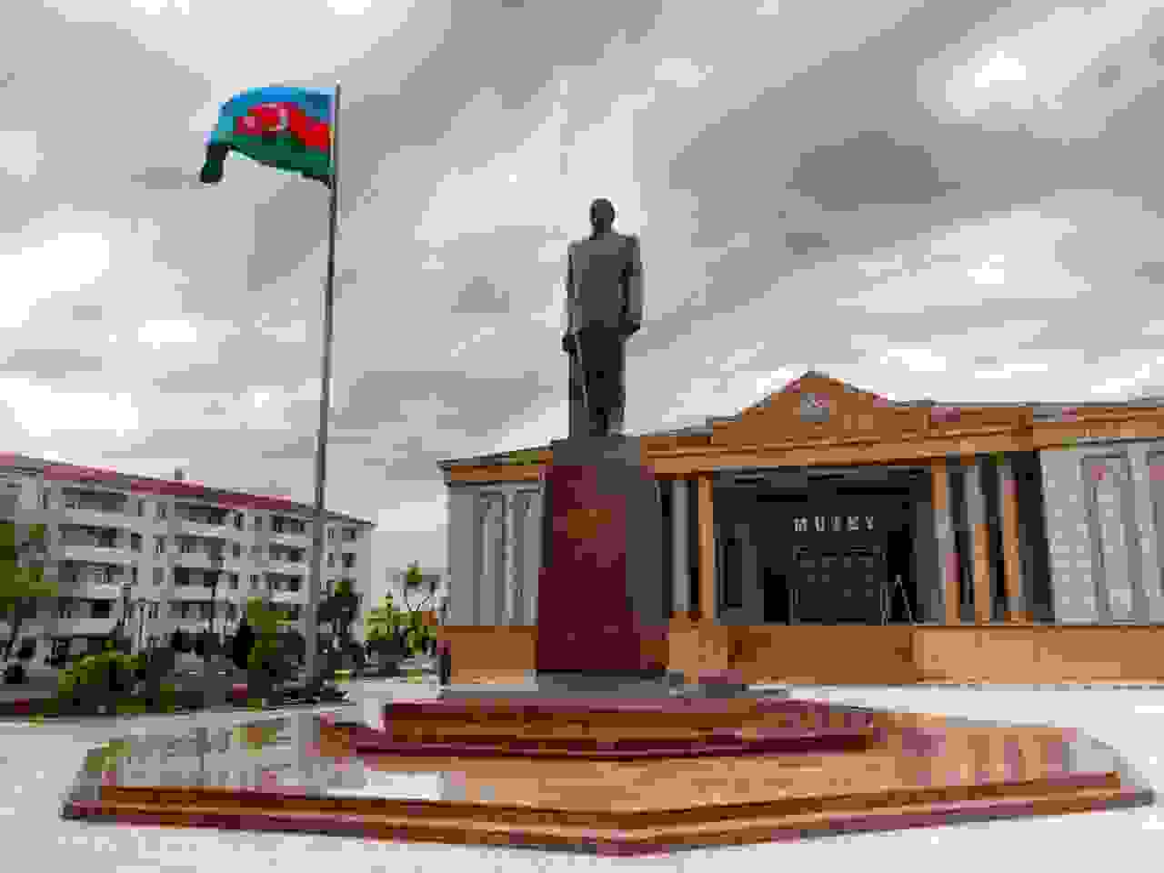 Heydar Aliyev statue in Nakhchivan