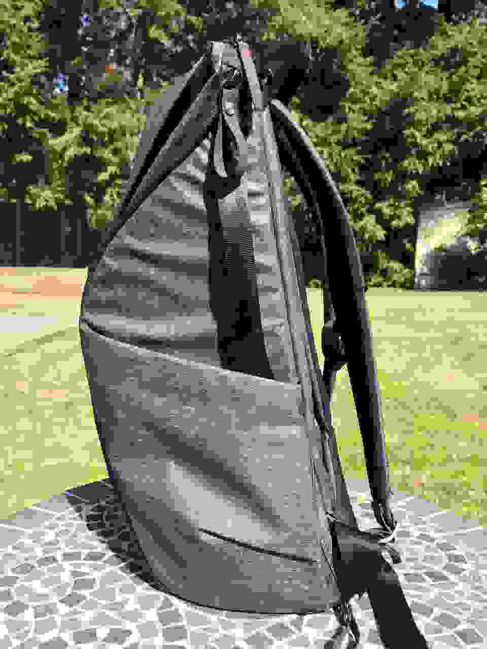 Peak Design Everyday Backpack side view